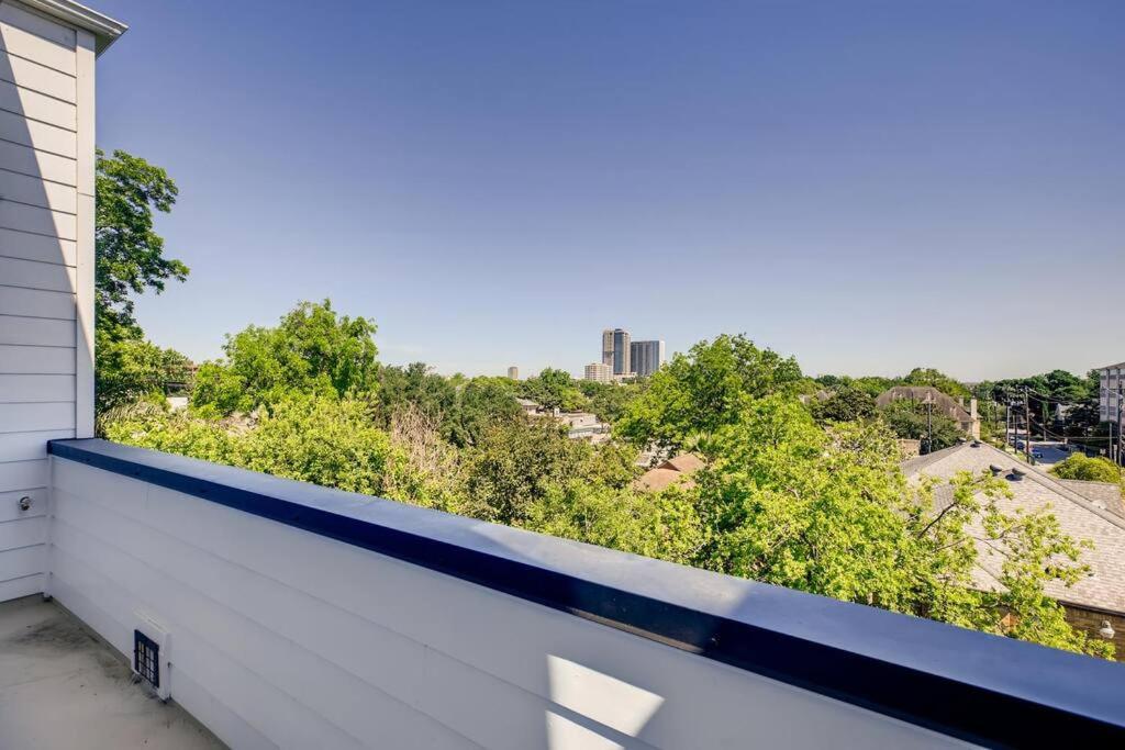 4 Story Home Mins To Downtown Houston With City Views Buitenkant foto