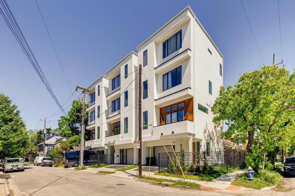 4 Story Home Mins To Downtown Houston With City Views Buitenkant foto